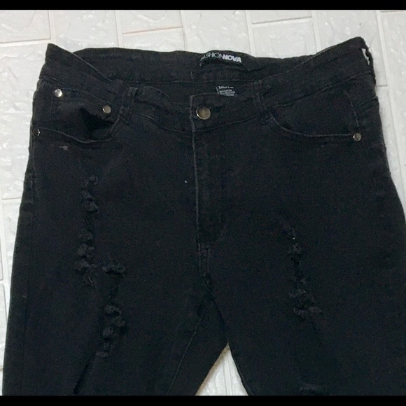 Fashion nova distressed jeans size 15/16 - Picture 4 of 10